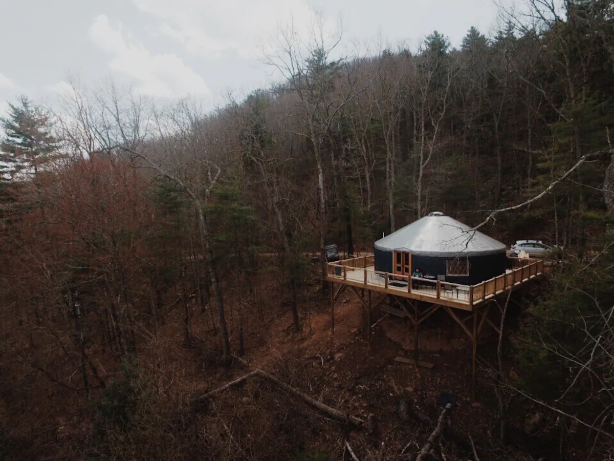 Secluded 2 Bedroom Yurt Cabin in Asheville Glamping