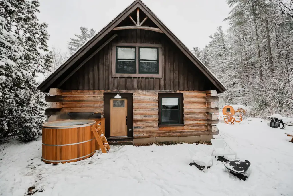 The Log Cabin at Warner's Camp with Hot Tub & Sauna
