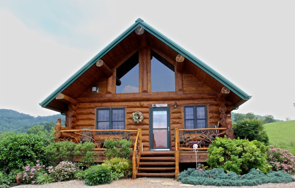 Tranquility Knoll - Romantic Cabins in Asheville