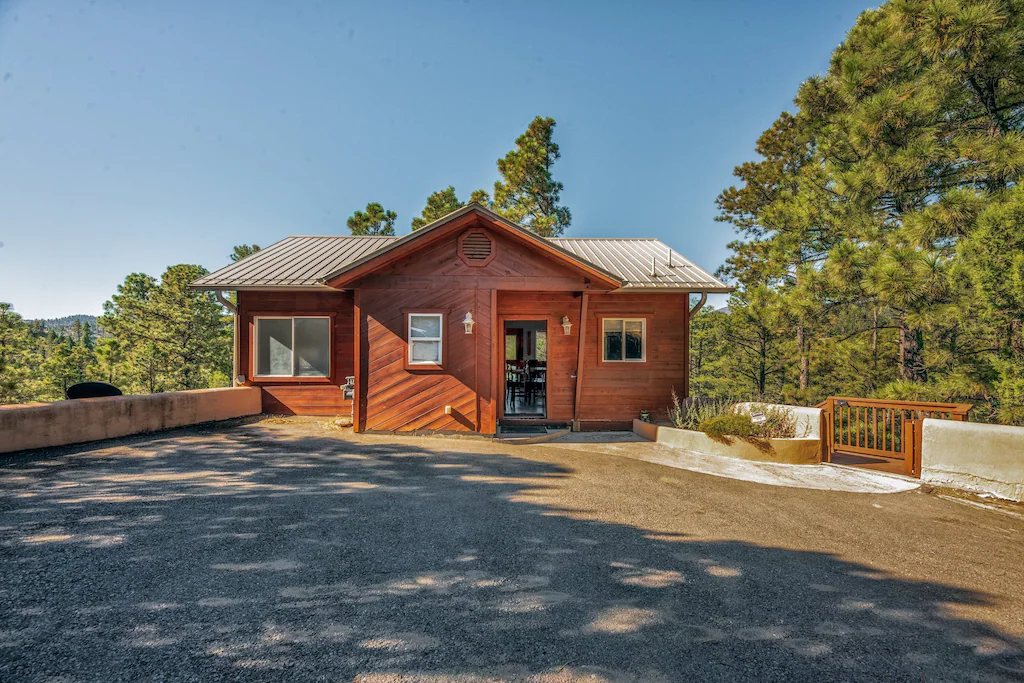 Unique Treetop Cabin Hideaway New Mexico