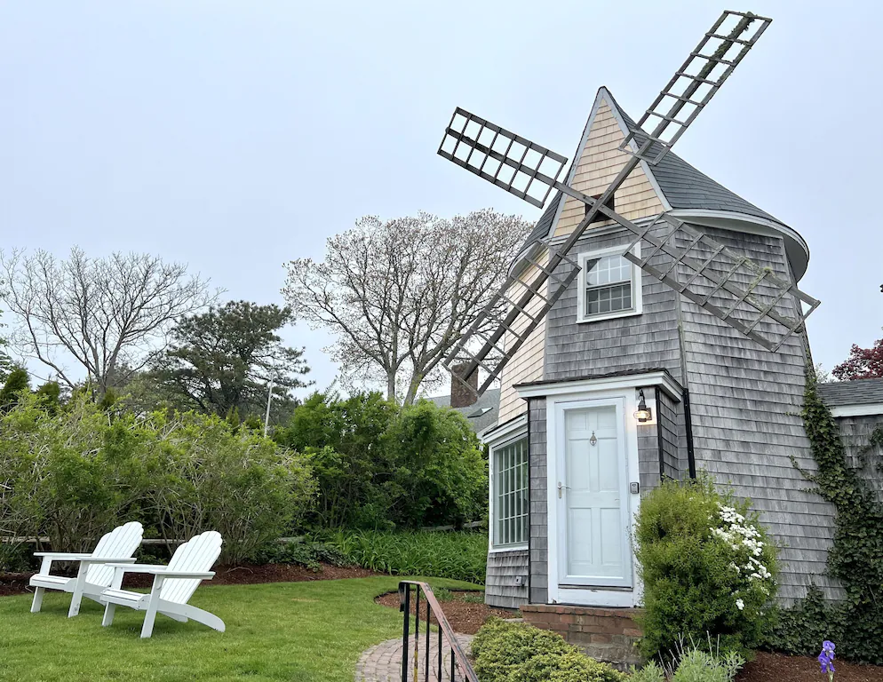Windmill Getaway - Romantic Cabins in Massachusetts